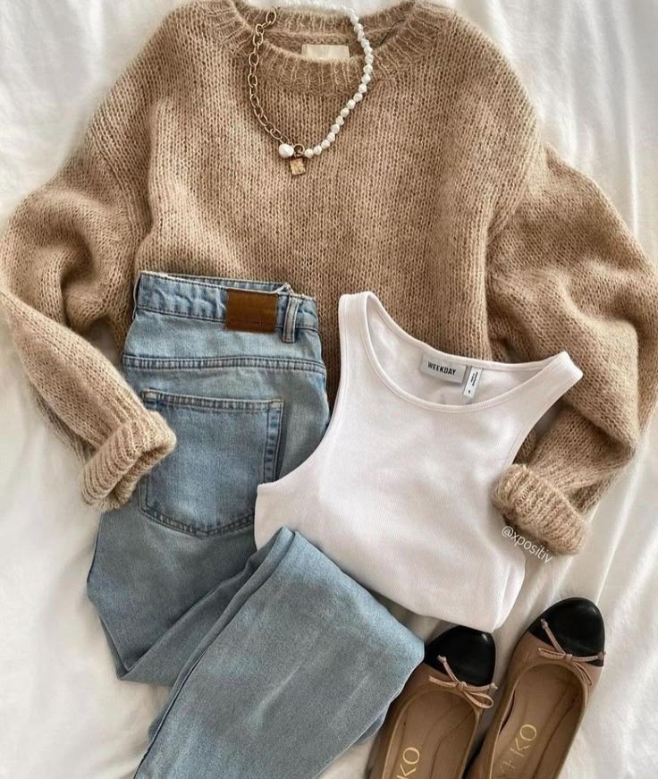 Capsule Wardrobe 101: What It Is and Why You (Actually) Need One