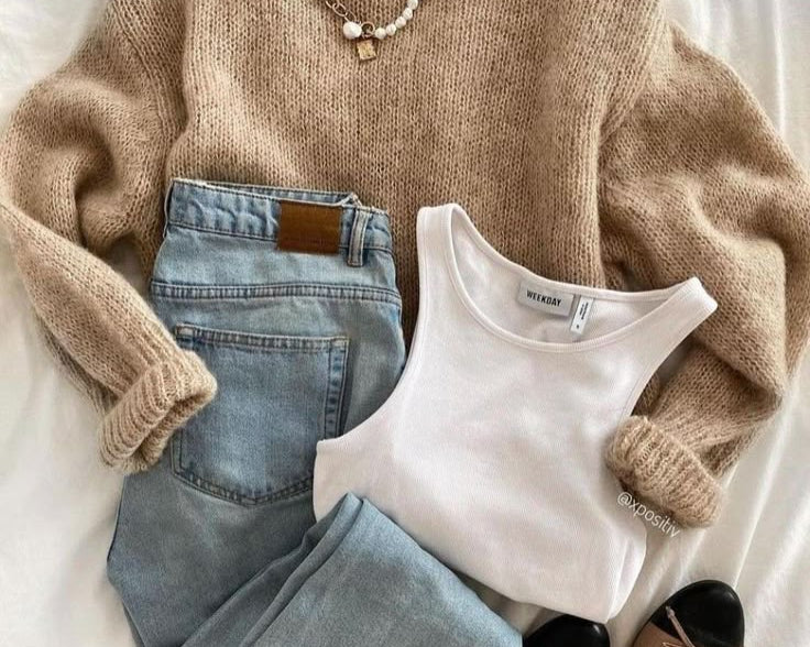 Capsule Wardrobe 101: What It Is and Why You (Actually) Need One