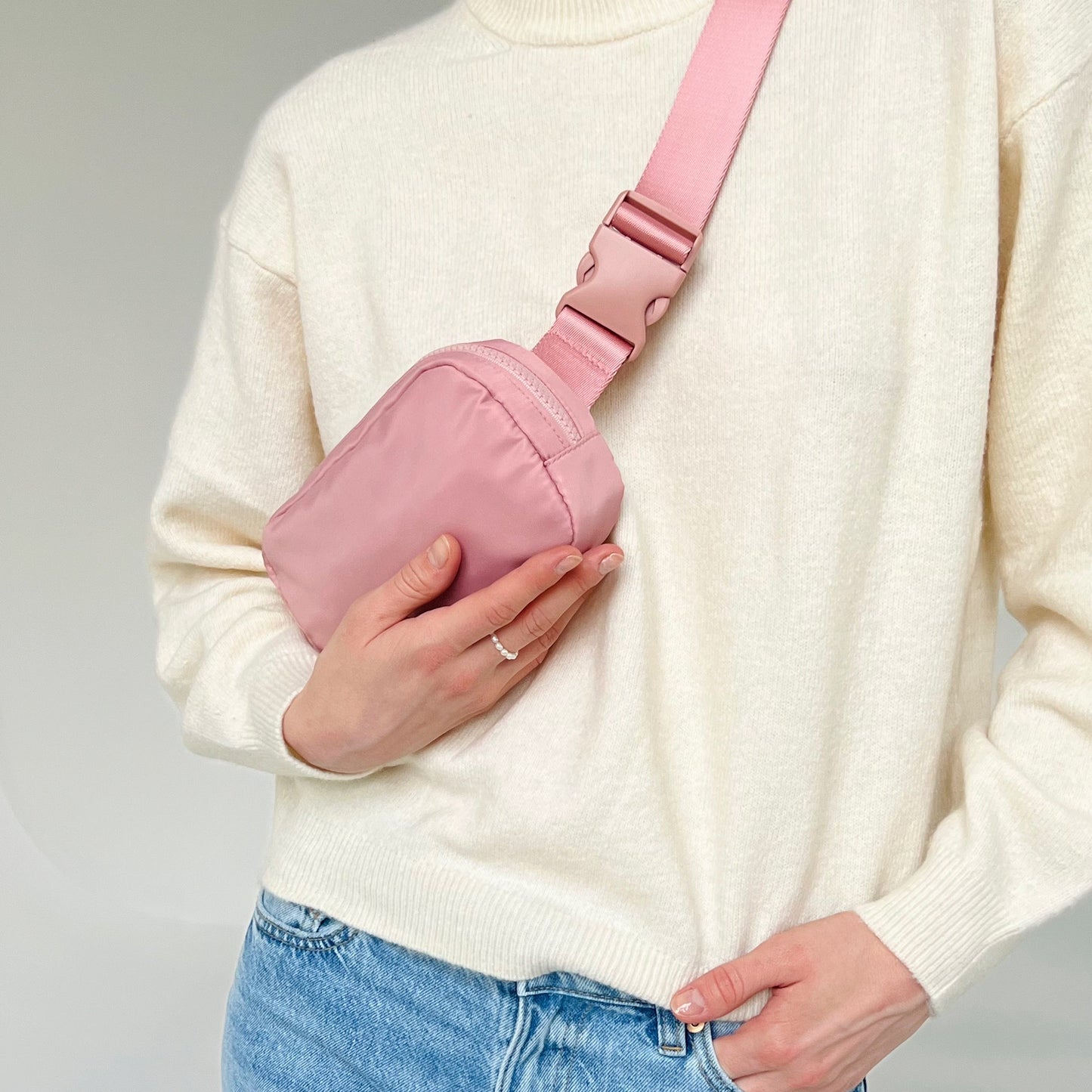 Move | Crossbody Belt Bag - Dusty Pink