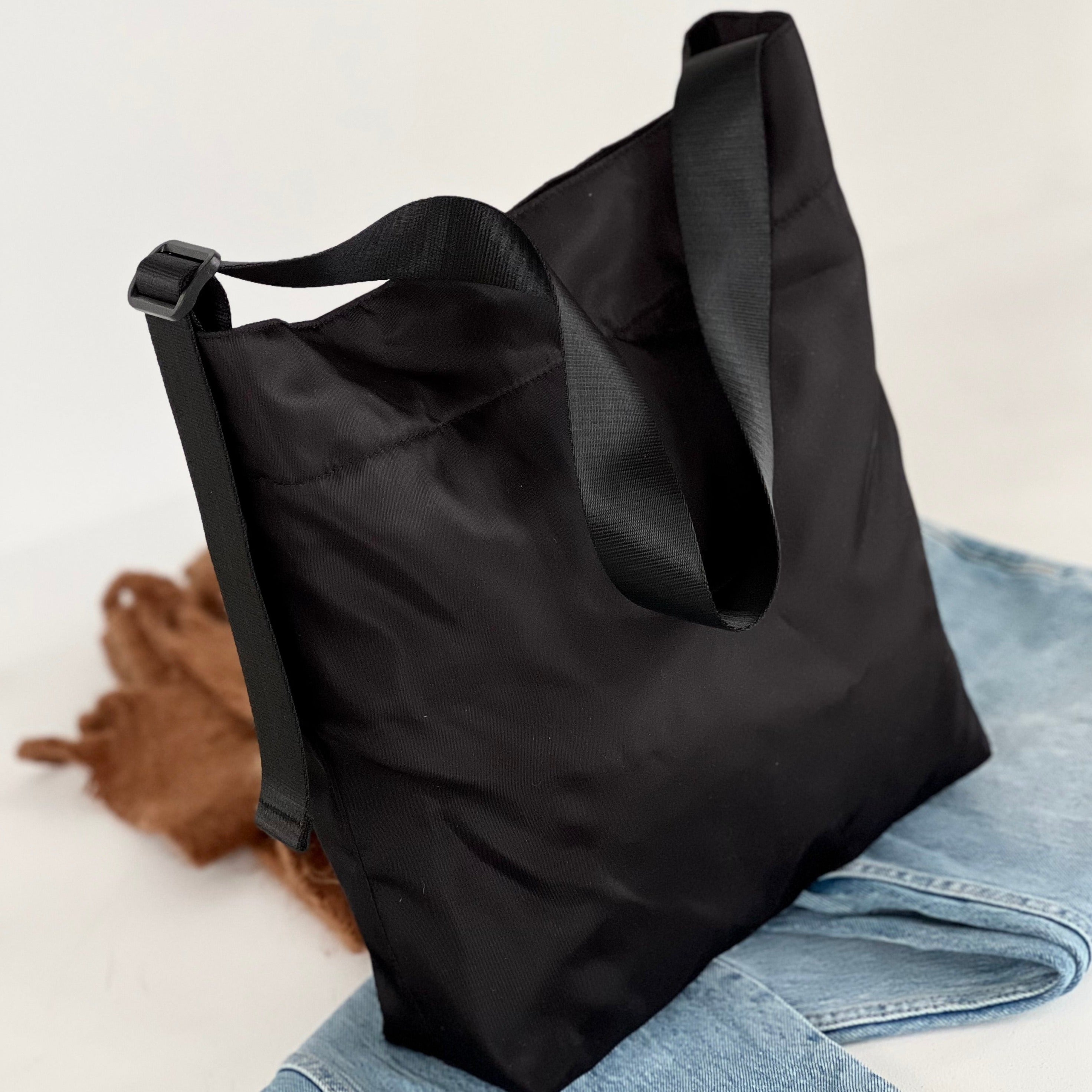 Mia deals bag nylon